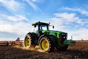 Driverless Tractors Stoke ‘Fear Mongering’ at Cal/OSHA